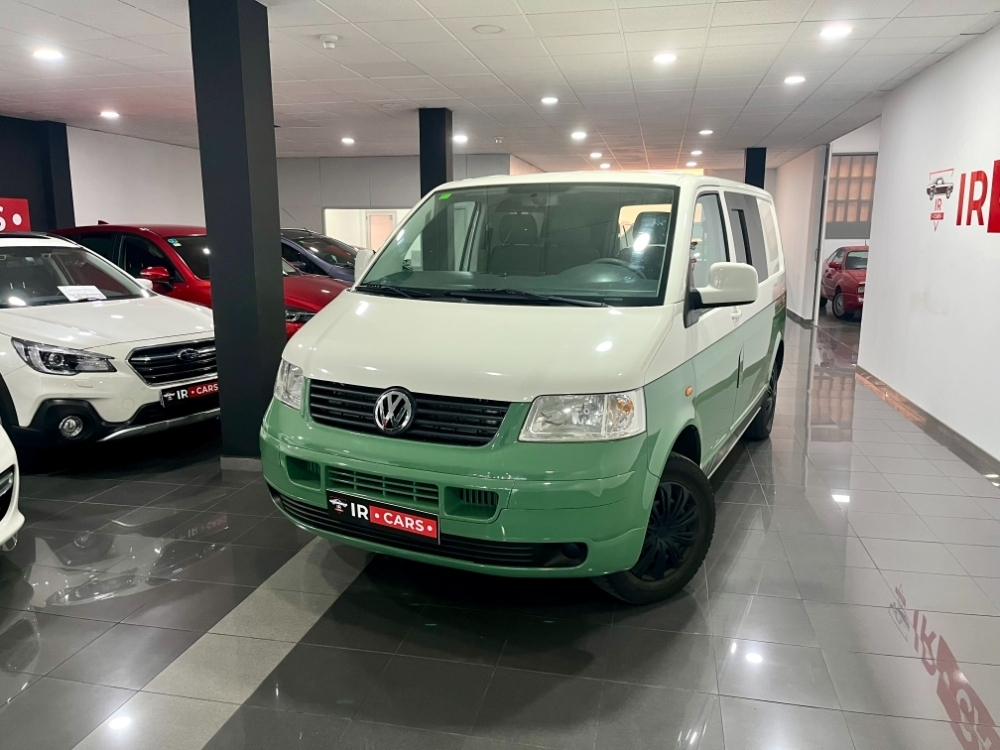 Volkswagen Transporter Furgón largo foto 2