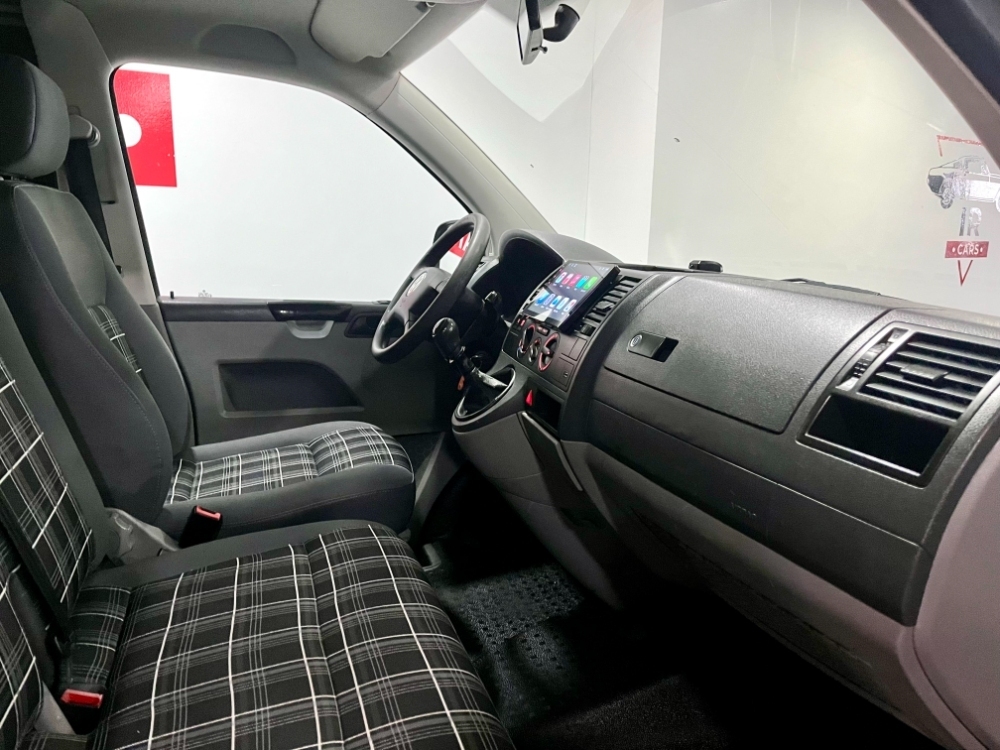 Volkswagen Transporter Furgón largo foto 18