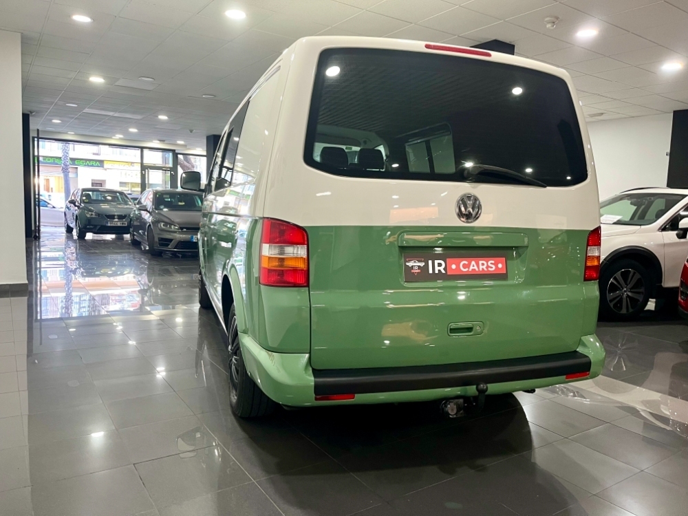 Volkswagen Transporter Furgón largo foto 4