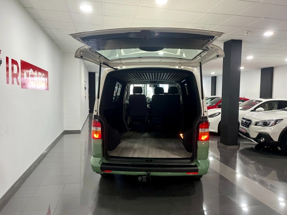 Volkswagen Transporter Furgón largo foto 6