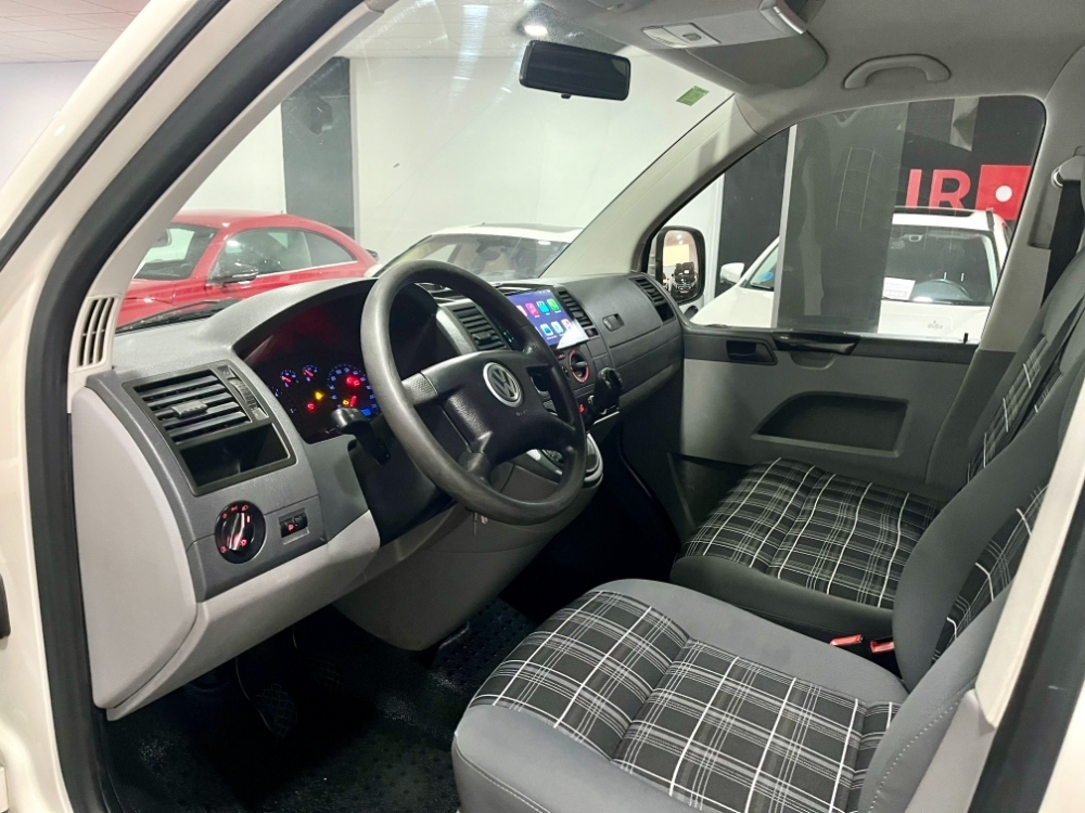 Volkswagen Transporter Furgón largo foto 10