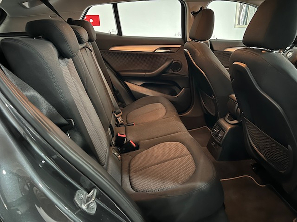 BMW Serie X2 sDrive 18d foto 16