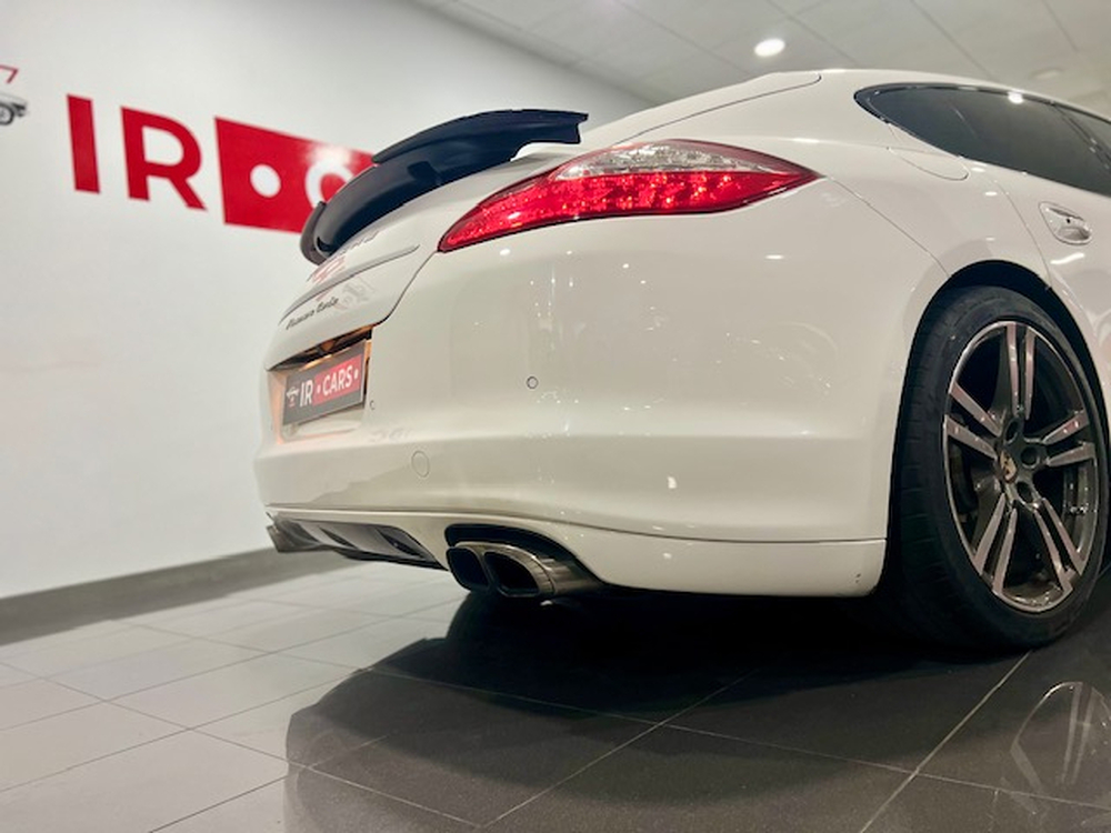 Porsche Panamera Turbo foto 19