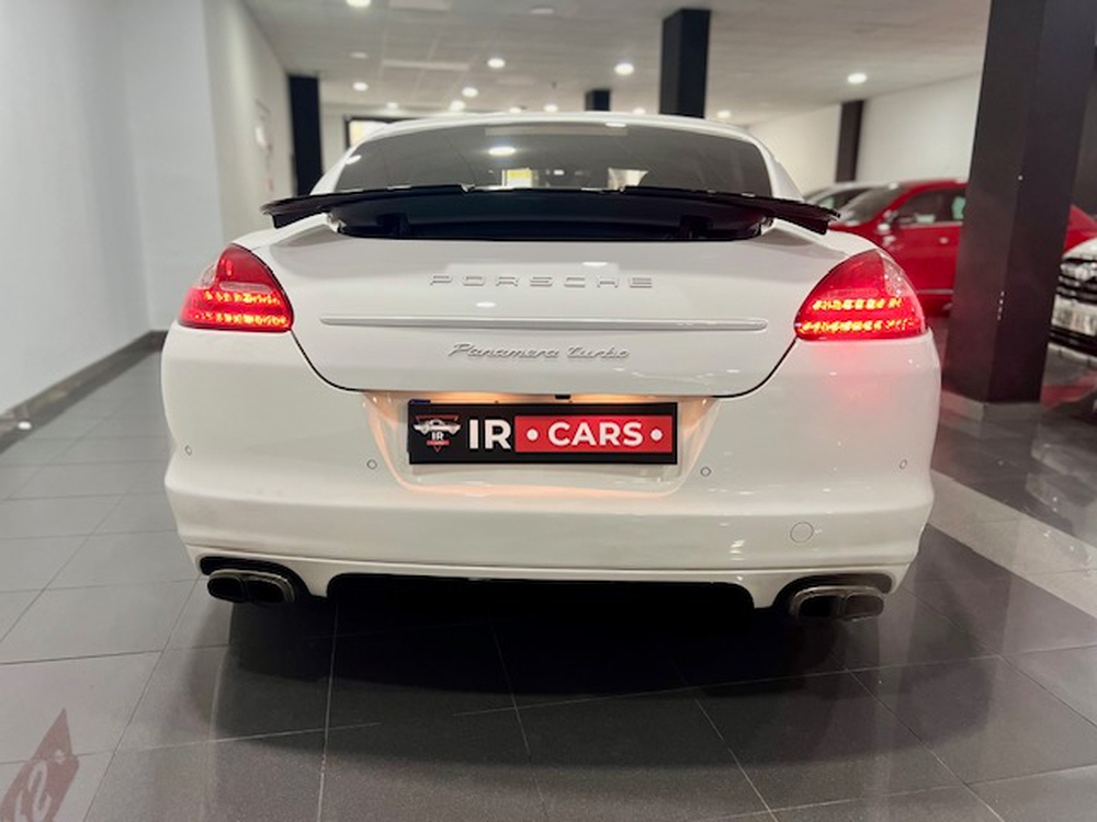 Porsche Panamera Turbo foto 20
