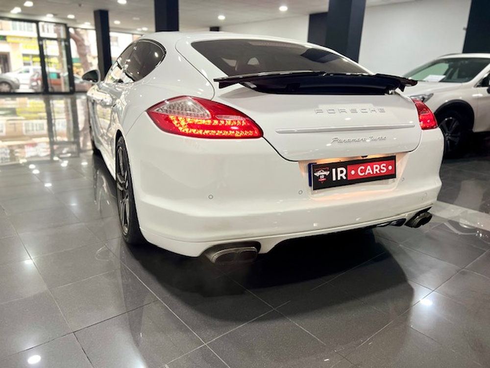 Porsche Panamera Turbo foto 21
