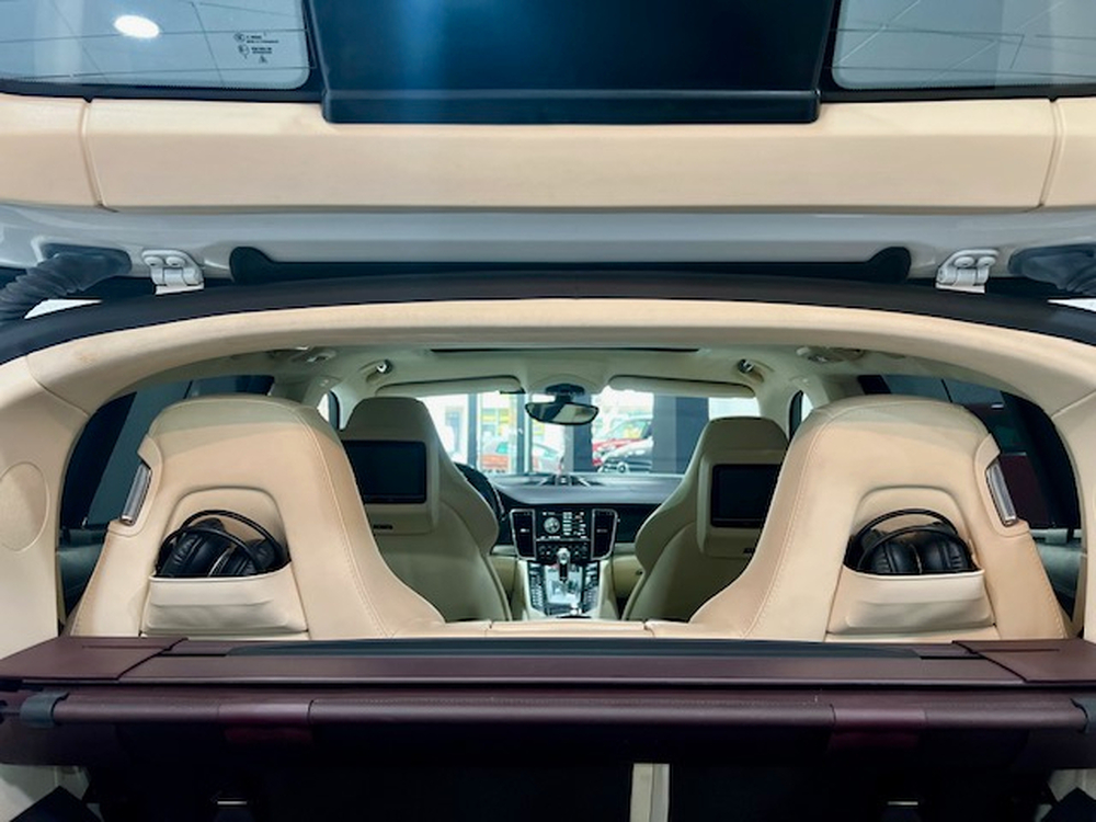 Porsche Panamera Turbo foto 25