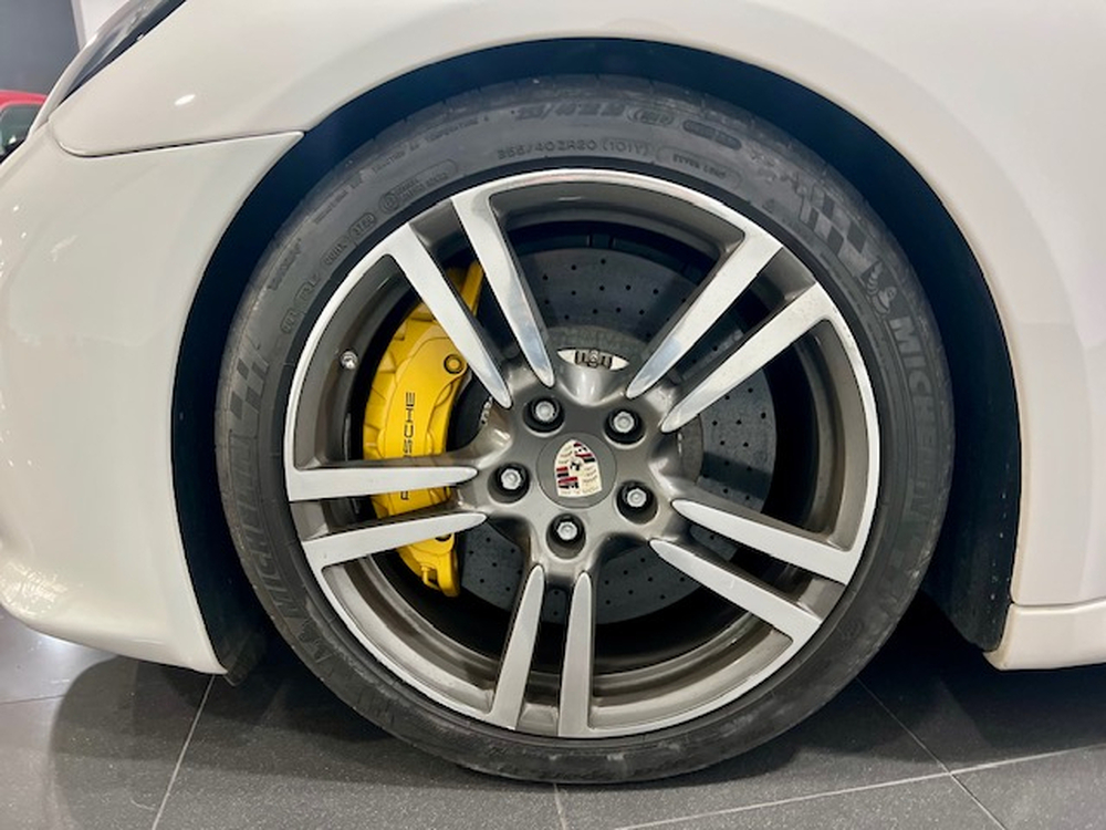Porsche Panamera Turbo foto 37