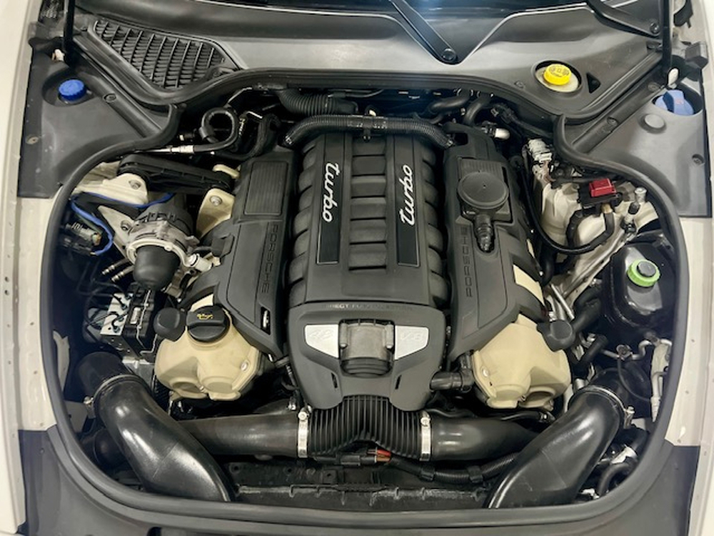 Porsche Panamera Turbo foto 38