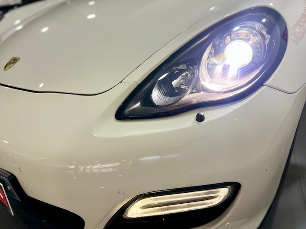 Porsche Panamera Turbo foto 39