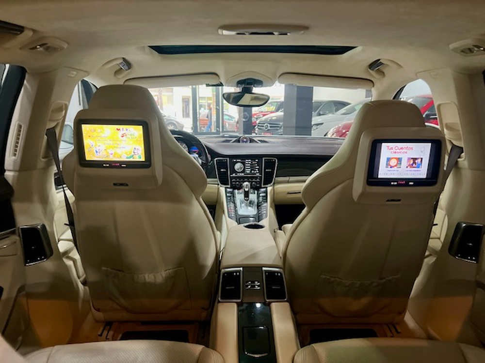 Porsche Panamera Turbo foto 9