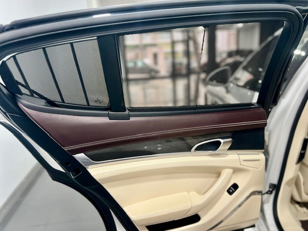 Porsche Panamera Turbo foto 10