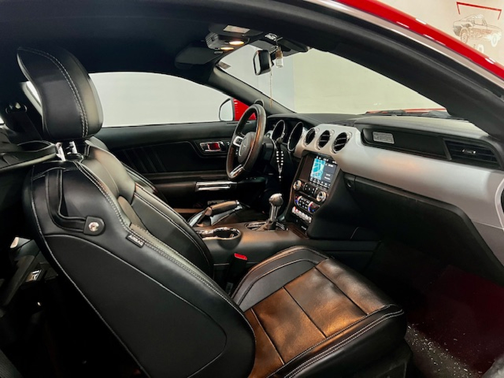 Ford Mustang GT foto 7