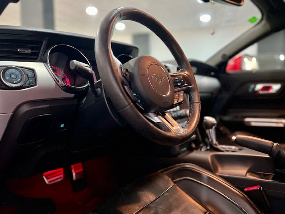 Ford Mustang GT foto 9