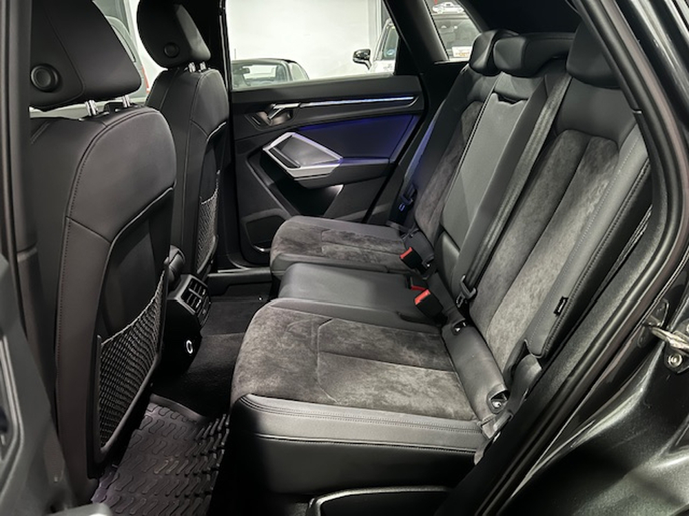 Audi Q3 35 TFSI S line foto 18