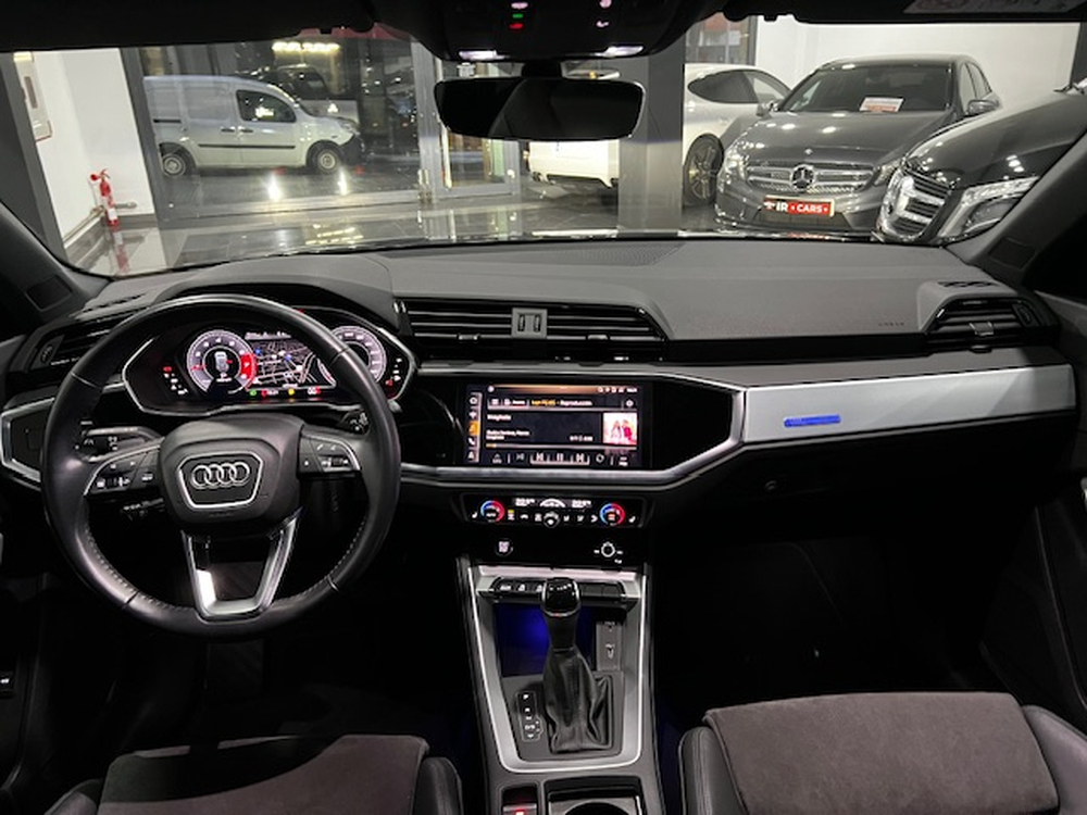 Audi Q3 35 TFSI S line foto 22