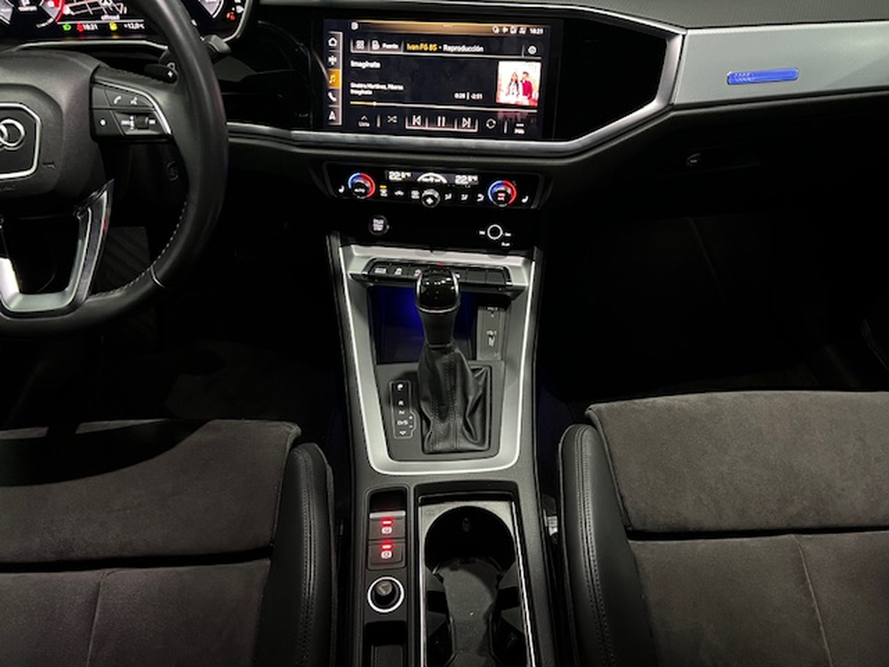 Audi Q3 35 TFSI S line foto 23