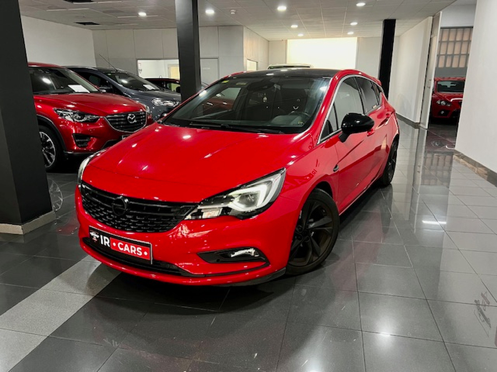 Opel Astra Dynamic foto 2