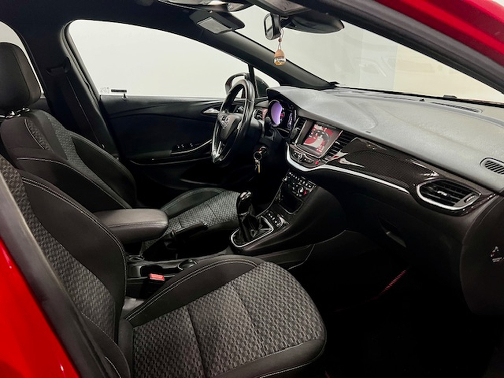 Opel Astra Dynamic foto 13