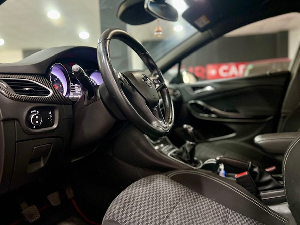 Opel Astra Dynamic foto 17