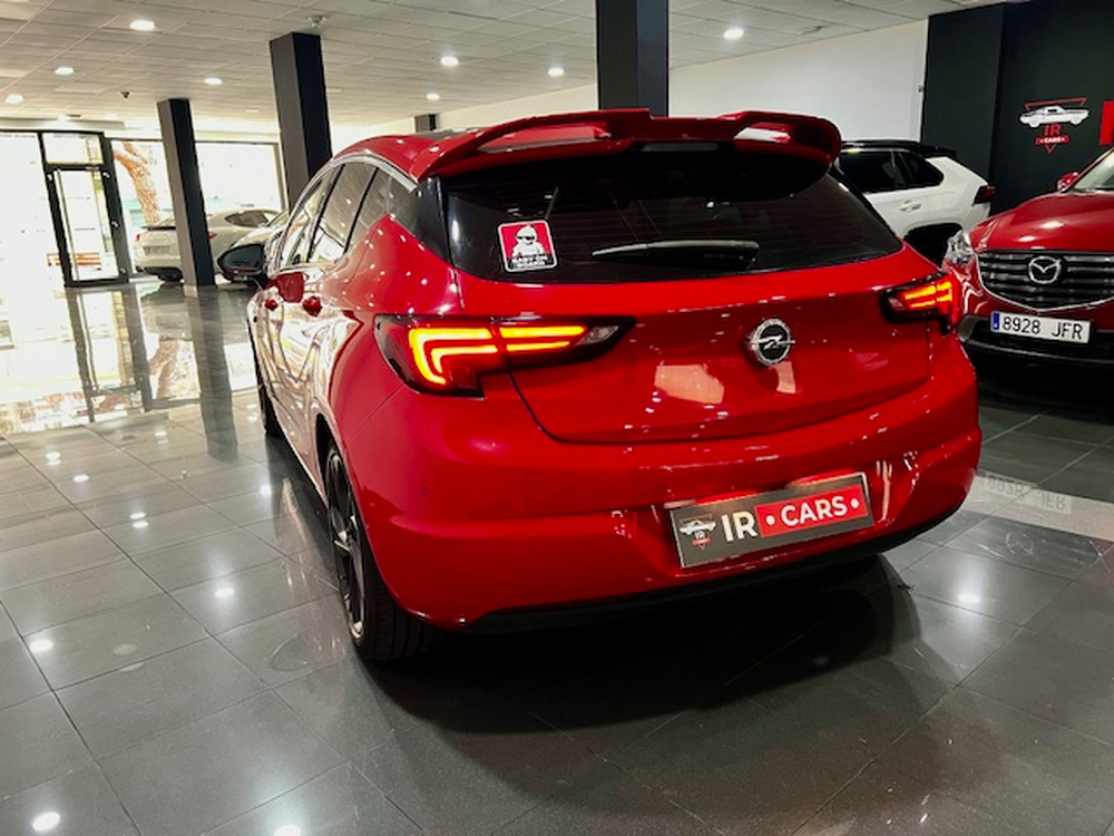 Opel Astra Dynamic foto 4