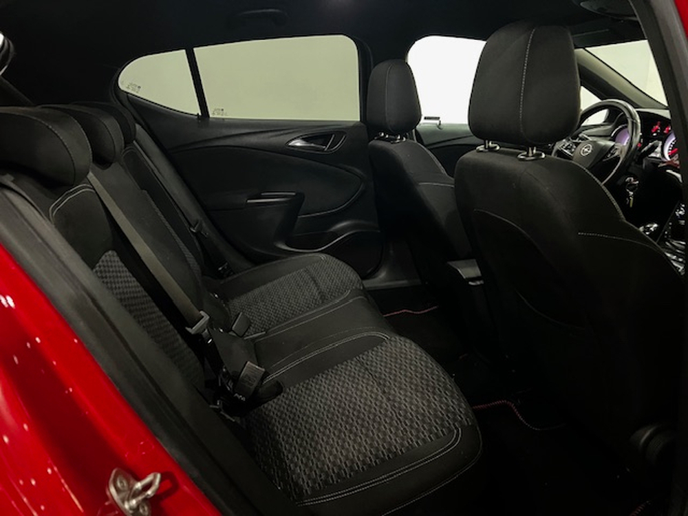 Opel Astra Dynamic foto 9