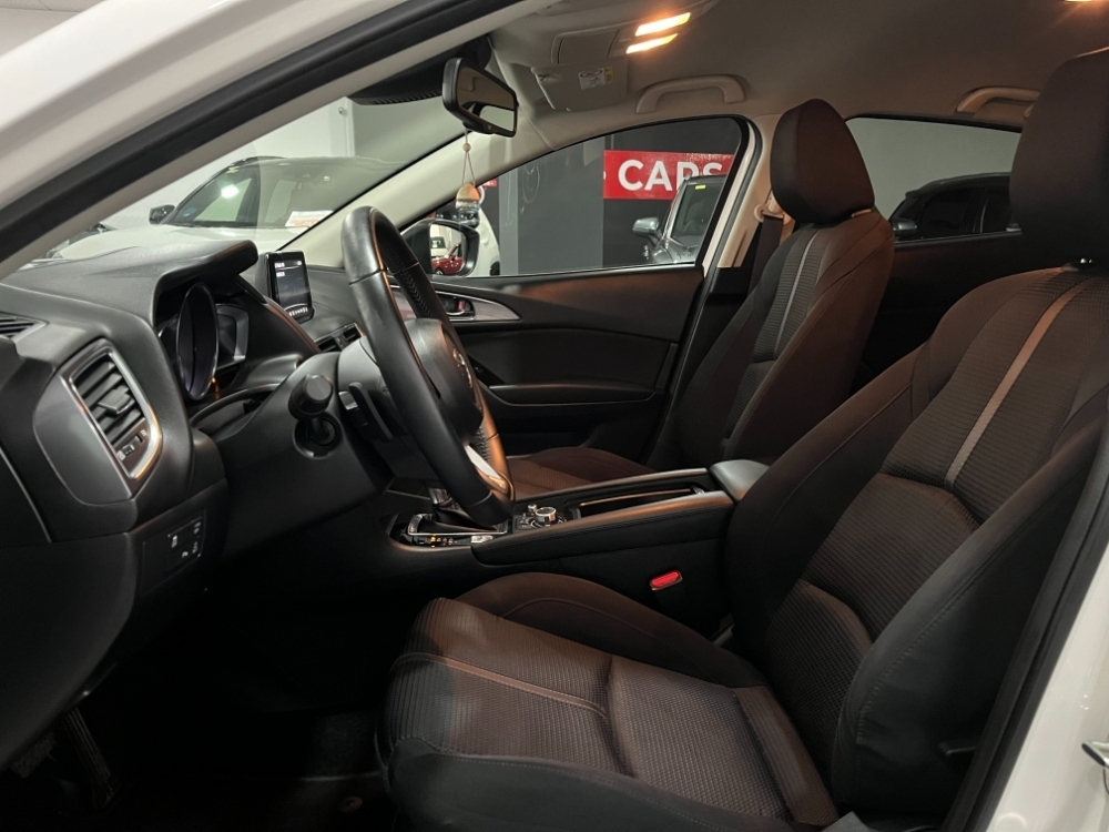 Mazda 3 Luxury foto 3