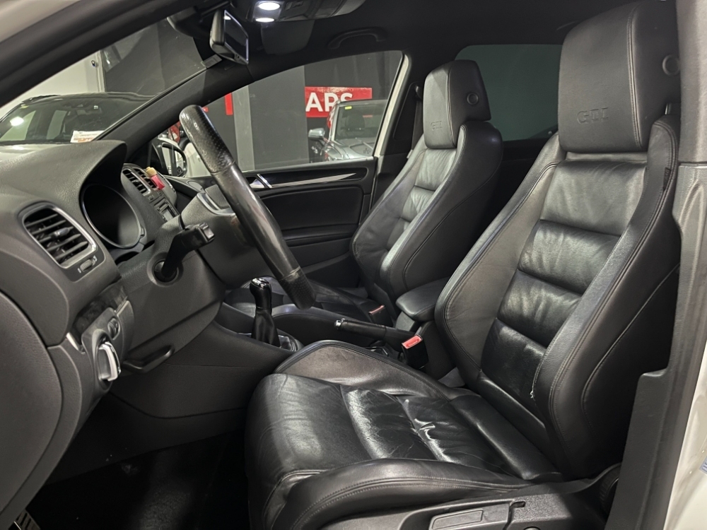 Volkswagen Golf VI GTI foto 16