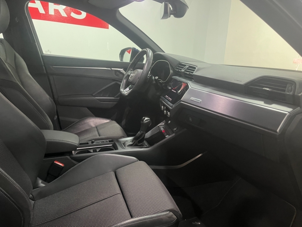 Audi Q3 35 TDI S line foto 9