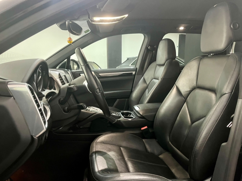 Porsche Cayenne Basis foto 3