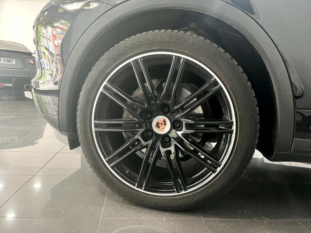 Porsche Cayenne Basis foto 25