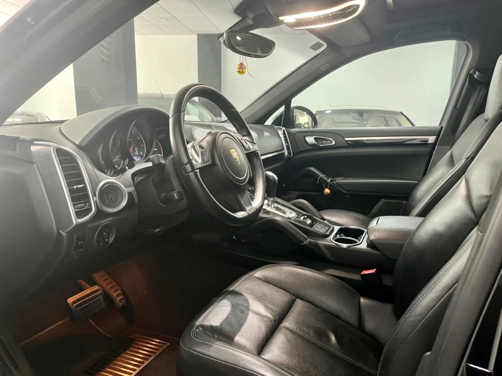 Porsche Cayenne Basis foto 9