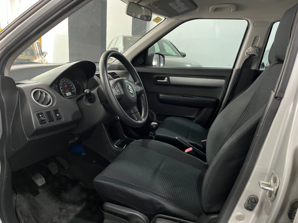 Suzuki Swift GL (5-ptas.) foto 3