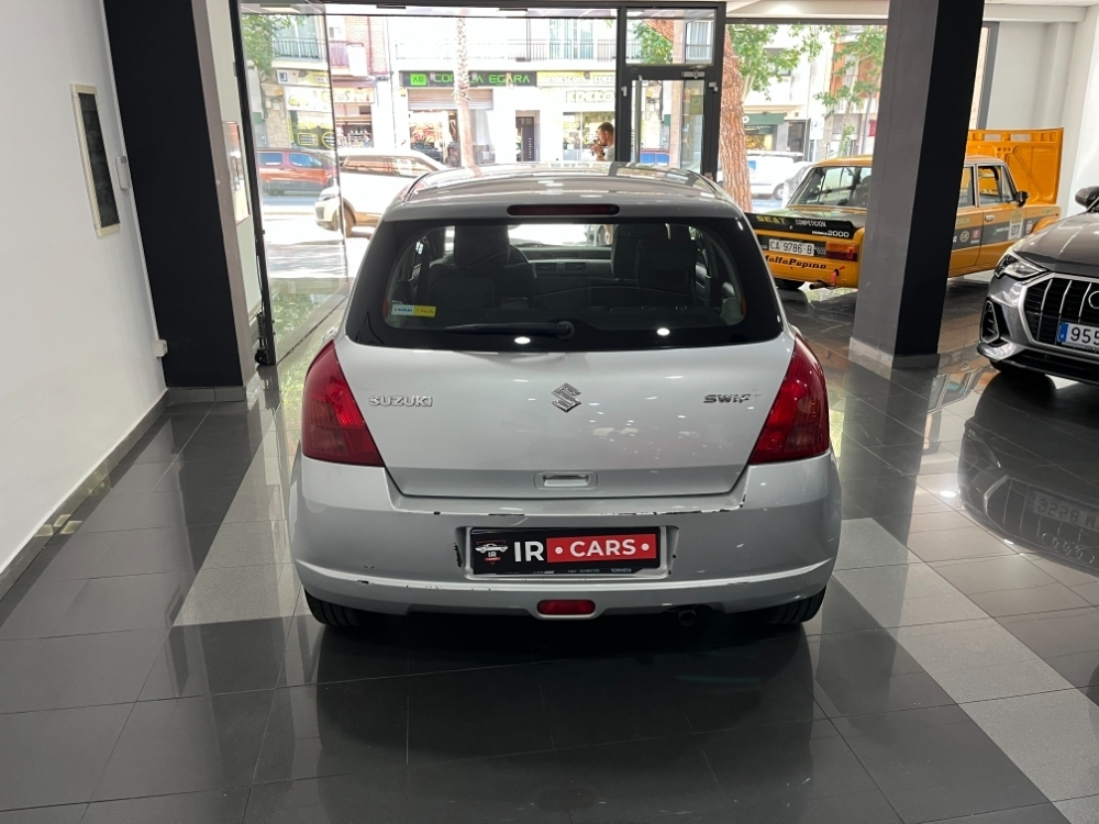 Suzuki Swift GL (5-ptas.) foto 17