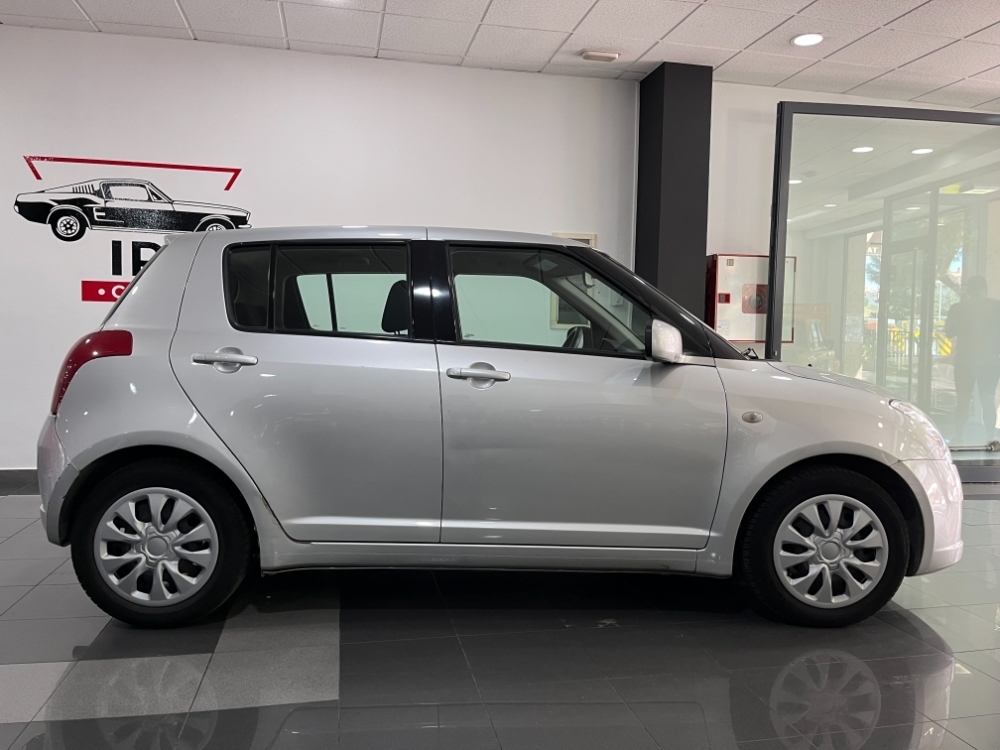 Suzuki Swift GL (5-ptas.) foto 6