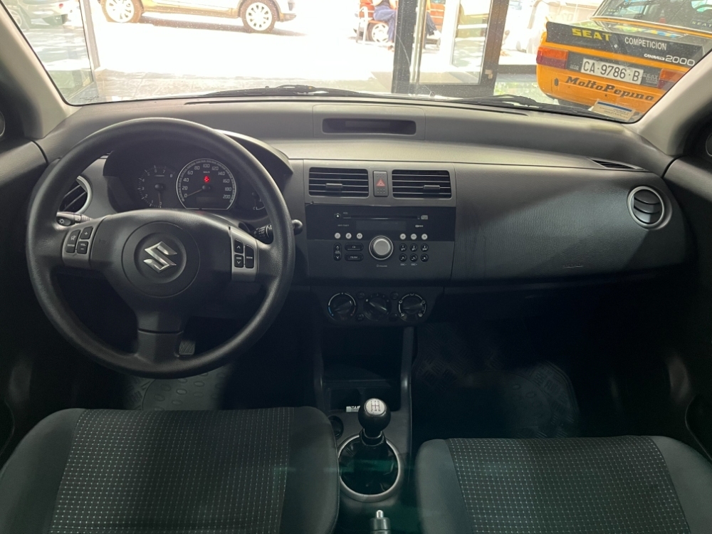 Suzuki Swift GL (5-ptas.) foto 9