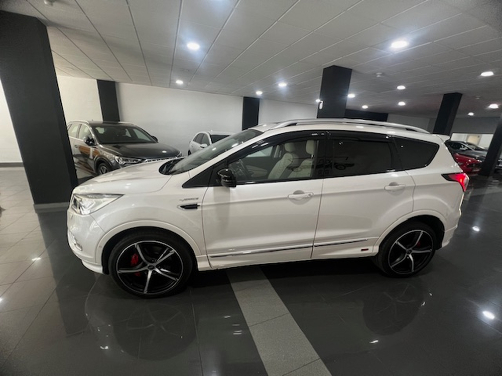 Ford Kuga Vignale foto 8