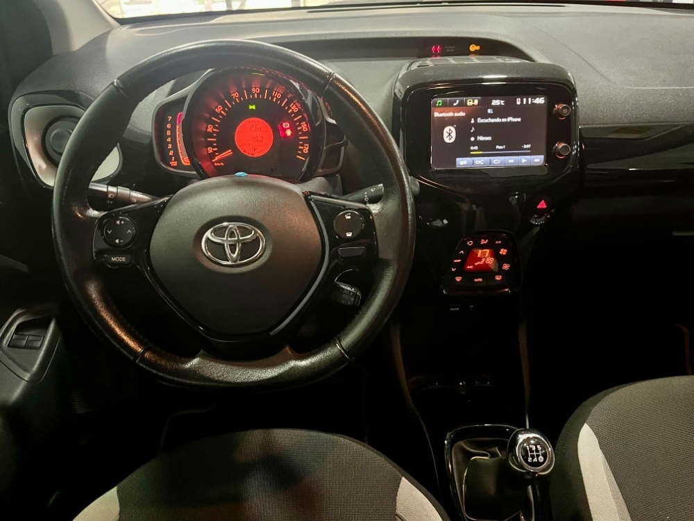 Toyota Aygo x-play foto 13