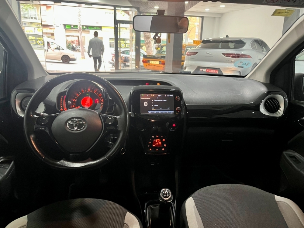 Toyota Aygo x-play foto 15