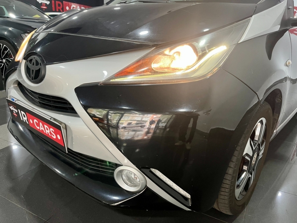 Toyota Aygo x-play foto 16