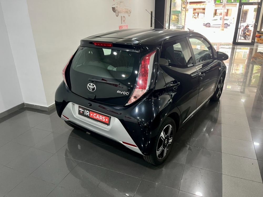 Toyota Aygo x-play foto 17