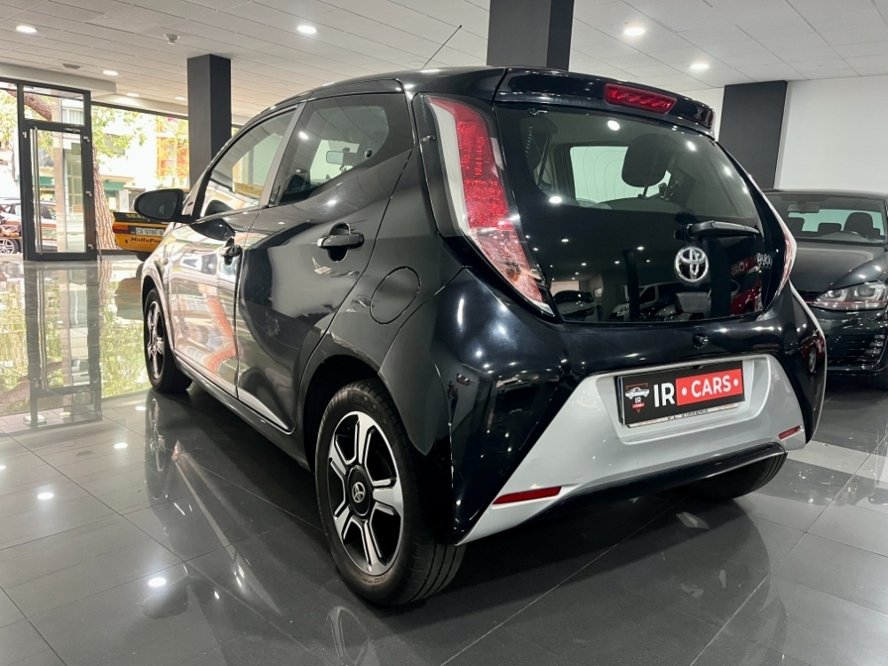 Toyota Aygo x-play foto 22