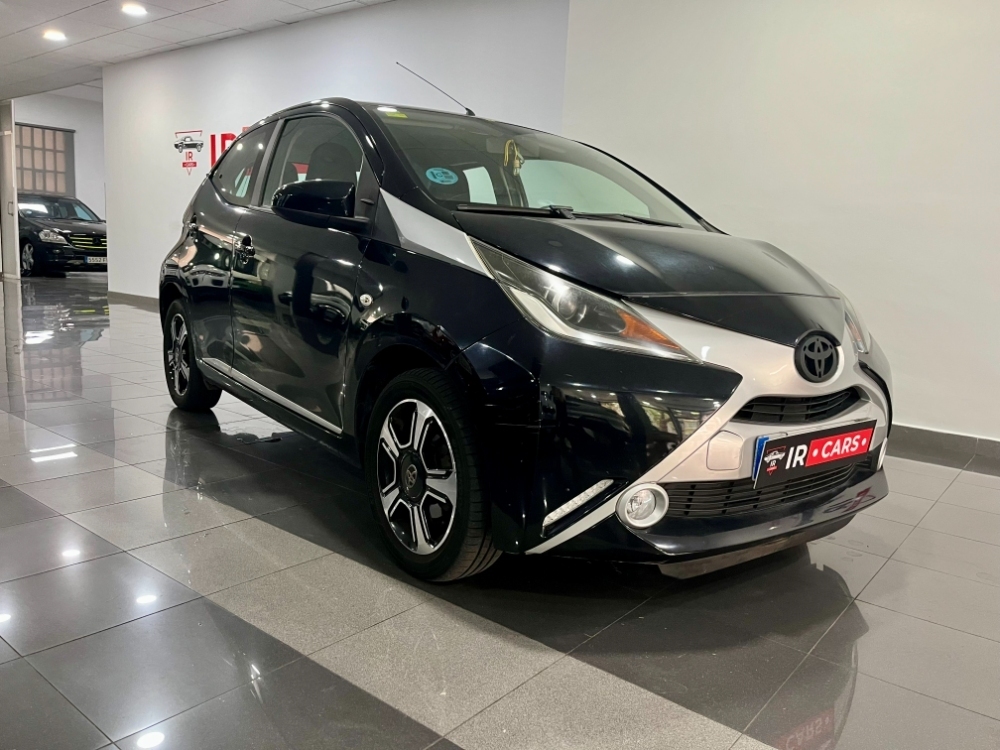 Toyota Aygo x-play foto 6