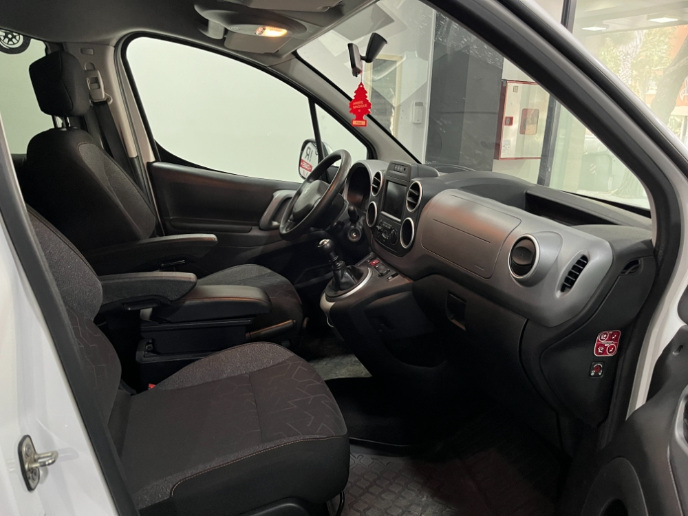 peugeot partner tepee foto 11